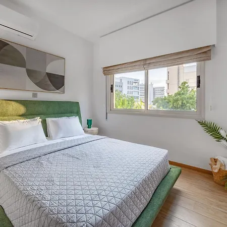 Lena Court - Spacious 3bdr, Views *