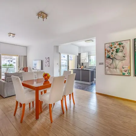 Apartman Lena Court - Spacious 3bdr, Views *