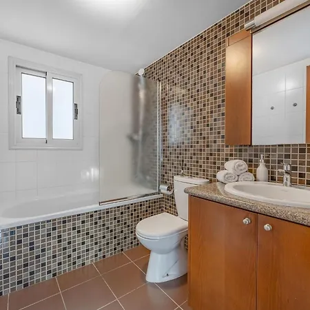 Lena Court - Spacious 3bdr, Views Apartment Limassol