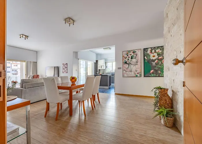 Lägenhet Lena Court - Spacious 3bdr, Views